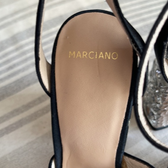 NWOT MARCIANO “LEENA” BEJEWELED CHUNKY HEEL. Sz 5M. Black satin/silver heel. - Picture 4 of 10